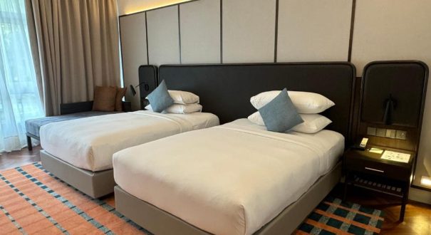 LONE PINE RESORT HOTEL