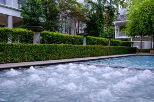 LONE PINE RESORT HOTEL
