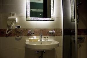 NEAPOL HOTEL