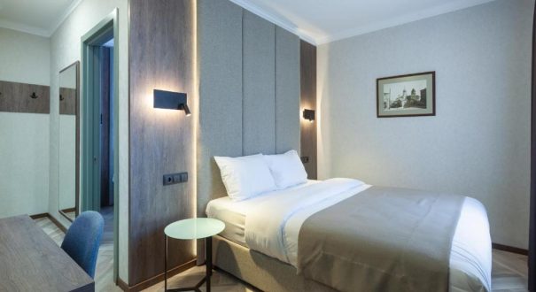 OLD WALL HOTEL