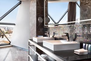 WYNDHAM GRAND TBILISI HOTEL