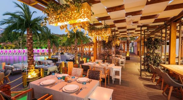CRATOS PREMIUM HOTEL