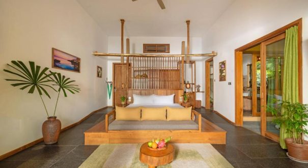 GREEN BAY RESORT HOTEL