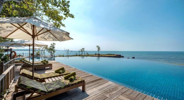 GREEN BAY RESORT HOTEL
