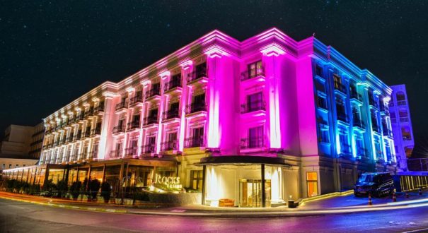 ROCKS HOTEL & CASINO
