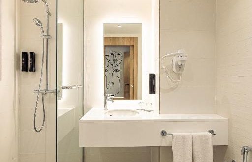 LAC LEMAN HOTEL