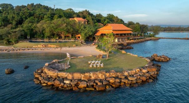 GREEN BAY RESORT HOTEL