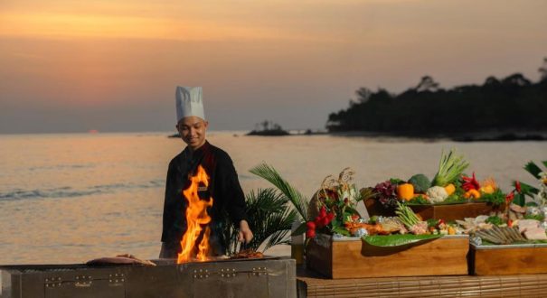 GREEN BAY RESORT HOTEL