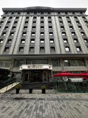REVİA SQUARE HOTEL